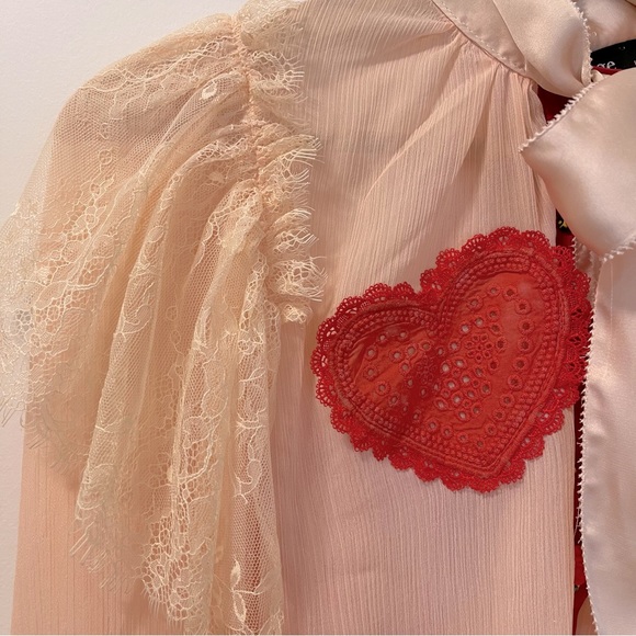 JEWEL BUTTONED EMBROIDERED HEARTS TOP BLOUSE - Picture 2 of 10